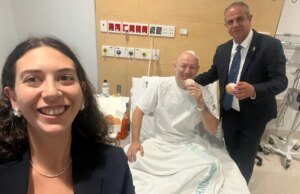 Sobrevivente do ataque do Hamas em 7 de outubro em Bondi Beach, Hanukkah, suspeito de atirar
