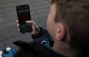 Das mídias sociais à pornografia, o preconceito de idade é galopante em toda a web