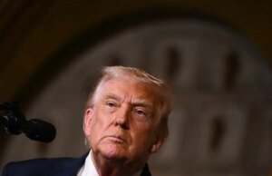 Trump chama o New York Times de ameaça à segurança nacional em meio à controvérsia dos Arquivos Epstein