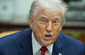 Os índices de aprovação de Trump caem na economia e na imigração antes das eleições intercalares