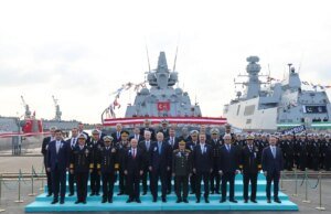 Türkiye entrega o segundo Corvette da classe MILGEM ao Paquistão, fortalecendo os laços militares