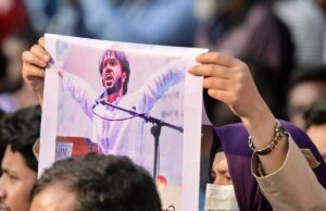 Protestos violentos eclodem em Bangladesh após a morte do líder da juventude radical Sharif Osman Hadi