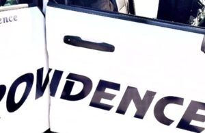 Polícia relata atirador ativo em University College, Rhode Island (EUA)
