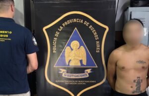 Um homem que esteve foragido durante seis anos durante um assalto que matou seu agressor
