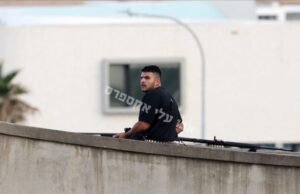 Tiroteio em massa em Bondi Beach tem como alvo Hanukkah, deixando 10 mortos e muitos feridos