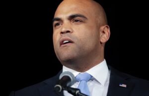Switred muda da corrida para o Senado do Texas para a compra da Câmara. Decisão Crockett