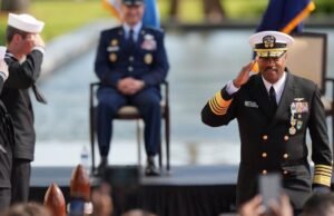 A liderança do comando de ataque a navios da administração Trump foi proferida