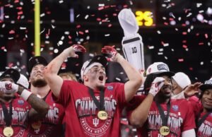 Playoffs de futebol americano: o número 1 de Indiana foi para o Rose Bowl