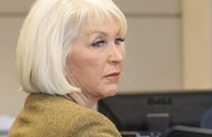 Trump concede perdão à fraudadora eleitoral Tina Peters