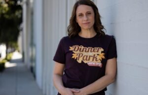 A ex-política Katie Hill agora atende moradores de rua