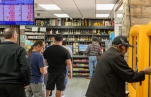 O jackpot da Powerball saltou para o segundo maior este ano, depois de não haver vencedor na noite de segunda-feira