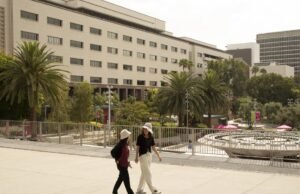 O Hahn Hall of Administration não deveria ser arrasado – eis o porquê, disse o grupo