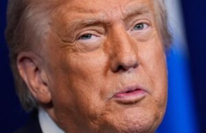 Os dois projetos de lei não foram controversos até que Trump os retirou