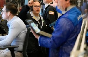 Ações caem em Wall Street com queda em 2025