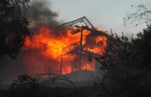 Por que a agência de combate a incêndios não consegue apagar incêndios que acabam virando de cabeça para baixo?