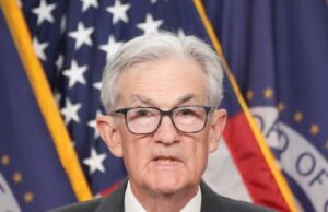Federal Reserve corta taxas básicas, mas sinaliza barreira mais alta para futuros cortes nas taxas