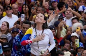 Apoiadores do líder da oposição venezuelana foram a cidades de todo o mundo