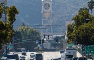 Com os novos lances, Warner Bros. A visão está voltada para o campo dos leilões