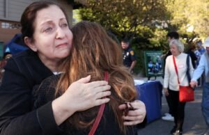 Os residentes de Pacific Palisades mantêm uma comunidade festiva