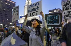 Os ataques de imigração aumentam em Los Angeles à medida que a estratégia federal muda. A captura ocorre em 30 segundos