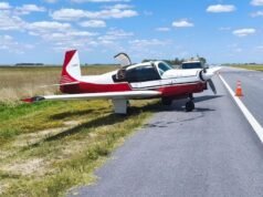 Um pequeno avião fez um pouso de emergência a caminho de Pinamar e causou atrasos no trânsito