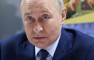Londres acusa a Rússia de “usar a falsa retórica” da “guerra contra o nazismo” para justificar o ataque.