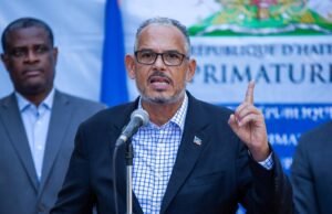 O governo de transição do Haiti iniciou o processo de destituição do primeiro-ministro