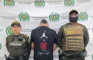 Prenderam um homem por atirar para o alto e portar armas ilegais em Ciudad del Campo, Palmira, Valle del Cauca