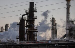 Chevron aposta na Venezuela à medida que os lucros do petróleo diminuem