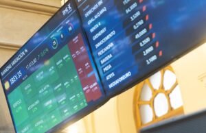 Ibex 35 sobe 0,22% no meio da sessão, perto dos 17.700 pontos, com foco na Venezuela