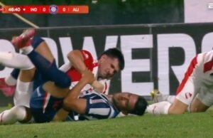 Carlos Zambrano participou de uma partida dura no Alianza Lima x Independiente: deu uma chave no rival e foi derrotado na série Río de la Plata 2026.