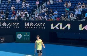 Alcaraz treina com Rod Laver horas antes do encontro com Zverev