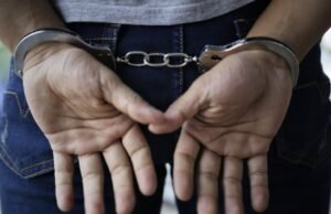 Traficantes de drogas ou cativos do sistema?