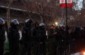 O governo iraniano admitiu que bloqueou a internet para evitar a propagação de imagens da repressão durante os protestos.