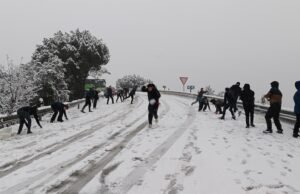 Os últimos minutos do furacão Kristin na Espanha, ao vivo | Mais de 20 províncias alertaram para neve esta quarta-feira