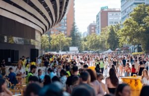 O Real Madrid e o braço direito Florentino Pérez foram mandados para o banco pelo árbitro para atuar no Santiago Bernabéu
