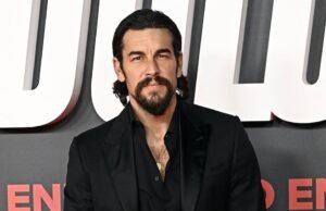 Mario Casas rende-se aos irmãos Óscar e Ana Mena: “São perfeitos, o rei e a rainha da escola”