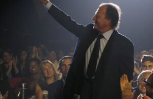 Makoke, ex-parceiro de Julio Iglesias, foca na coragem do cantor em especial da Telecinco: “Ele é um homem de posses”