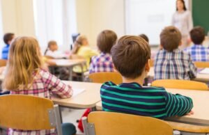 O Ministério Público acusa a professora de Girón de supostamente agredir e desrespeitar a professora