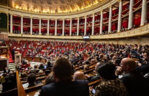 A Assembleia Nacional Francesa reconhece o fim da “obrigação do casamento” e apoia o reconhecimento
