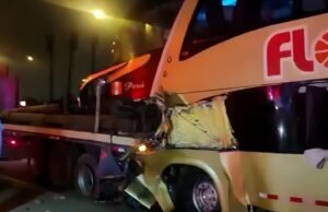 Transportes Flores Hnos. Multa de quase S/ 2,5 milhões pelo acidente em Surco que matou uma pessoa e feriu 24