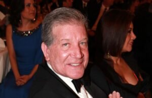 Rafael Pineda, âncora de longa data da Univision Nueva York, morreu aos 88 anos