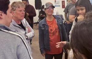 A deputada Julia Brownley anunciou que não buscará a reeleição