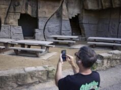Há uma aventura assustadora acontecendo no antigo Zoológico Griffith Park
