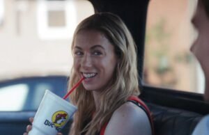 Sundance 2026: ‘The Invitation’ e ‘Gail Daughtry’ apelam com sexo e risadas