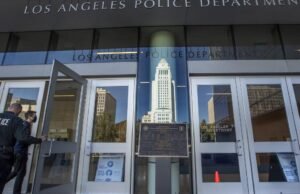 Veterinário do exército ganha US$ 6,8 milhões após processar o LAPD por abuso de saúde mental