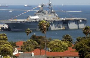 Um fuzileiro naval dos EUA disse a um amigo que a China lhe pediu para espioná-los. Então ele fez isso
