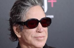 Mickey Rourke quer seu dinheiro de volta, por favor