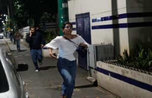 Os Estados Unidos invadiram a Venezuela e alegaram que Maduro havia sido preso e expulso do país