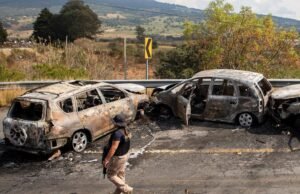 Migrantes que retornaram viram o México transformado por cartéis de drogas e violência